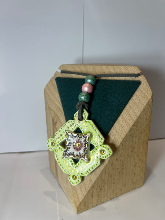 Collana in ceramica